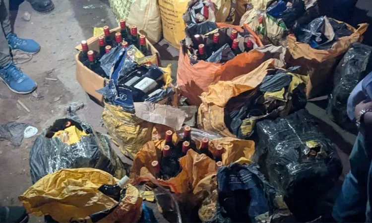 Police Seize 21 Cartons of Foreign Liquor in Chittagong