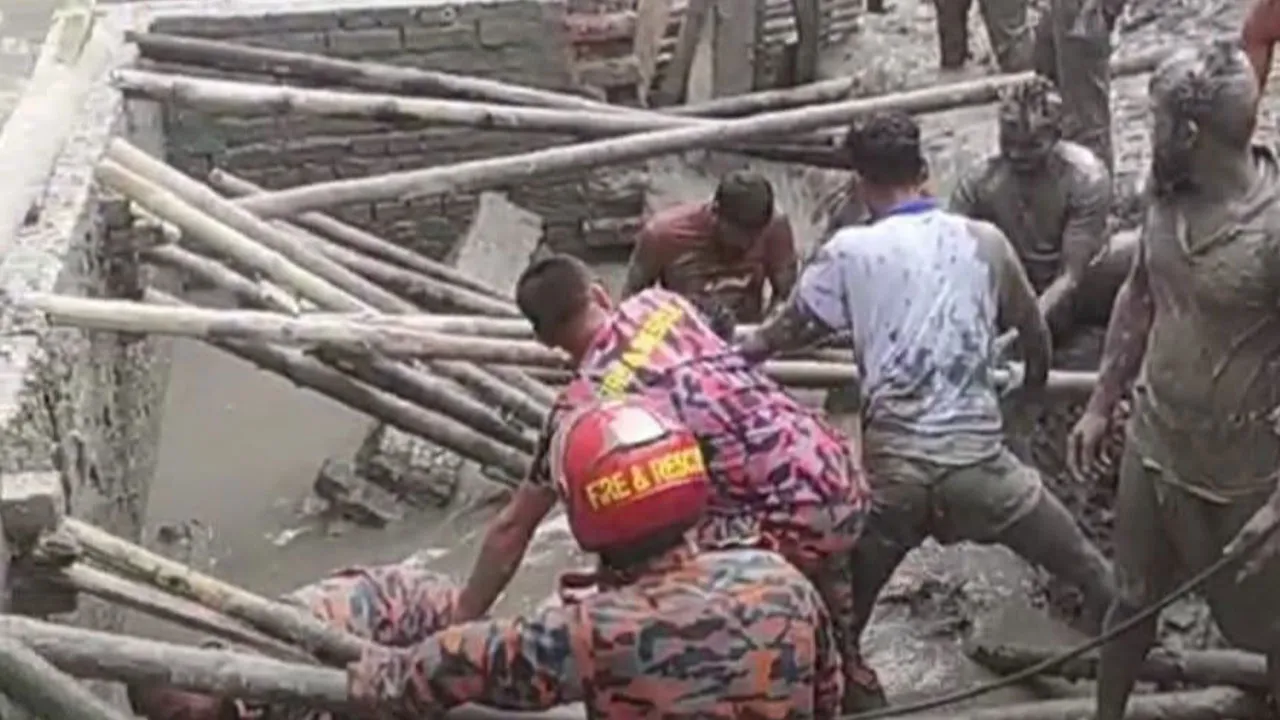 Worker Killed as Septic Tank Wall Collapses at Construction Site in Morelgonj