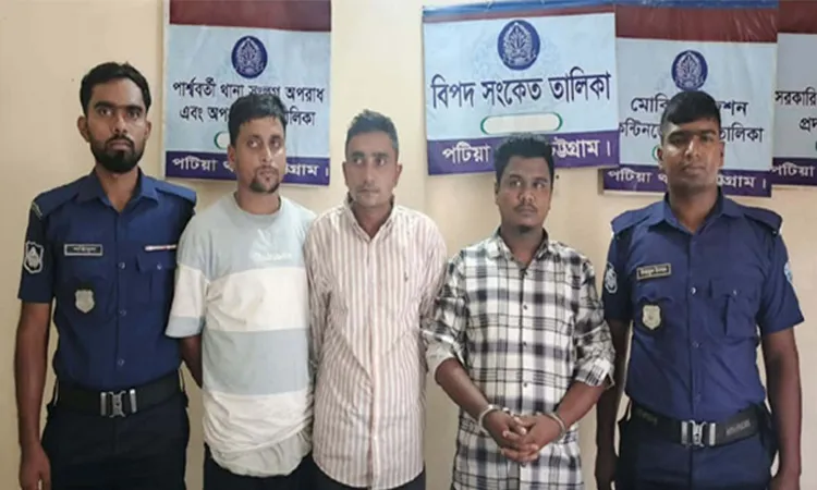 3 Auto-Rickshaw Thieves Arrested in Chattogram