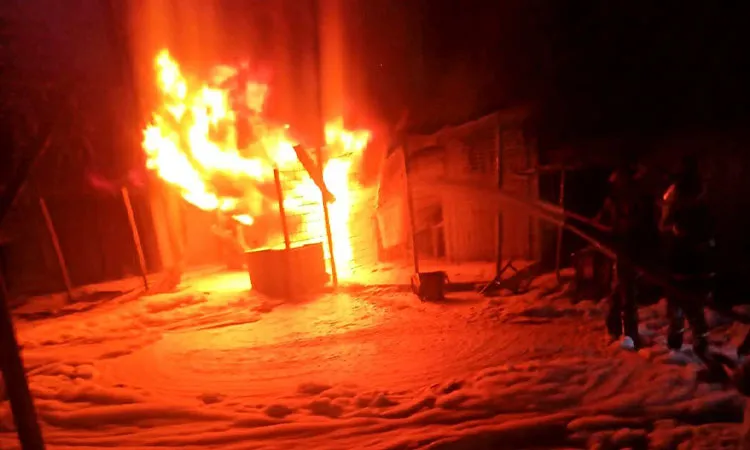 Fire in Pabna’s Atgharia Kumargari Bazar Destroys 4 Shops