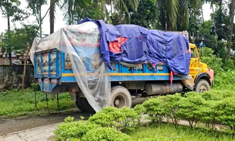 Four Arrested Smuggling Fertilizer to Myanmar via Bhola