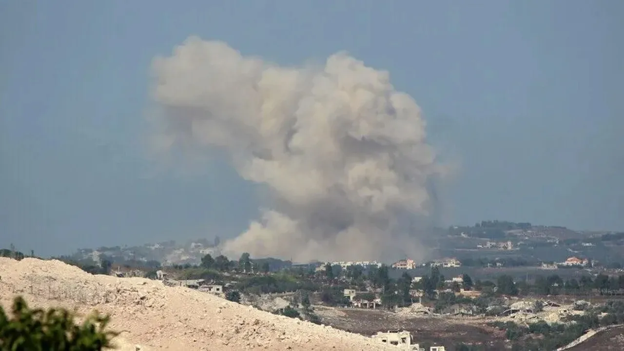 Israeli Airstrikes Kill 7 in Southern Lebanon
