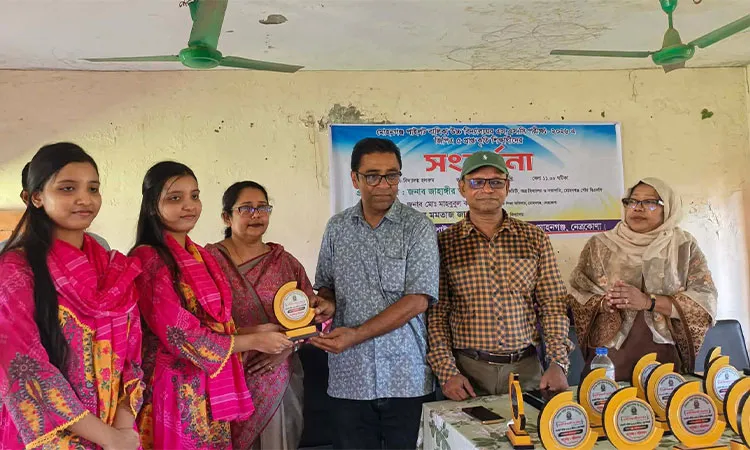 Jahangir Alam the president of the school's Ad Hoc Committee attended as chief guest.