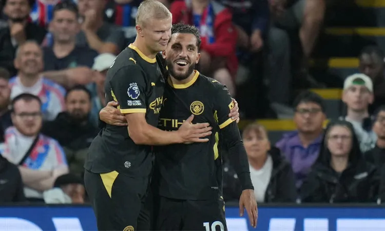Rayan Cherki scored two quick goals against Crystal Palace