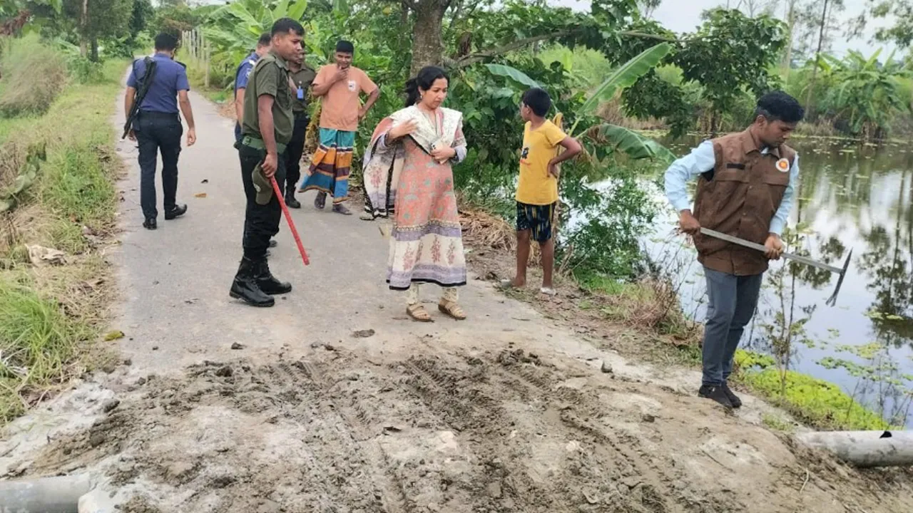 Lohajang Crackdown on Illegal Dredger: Machine Disabled, Pipes Destroyed