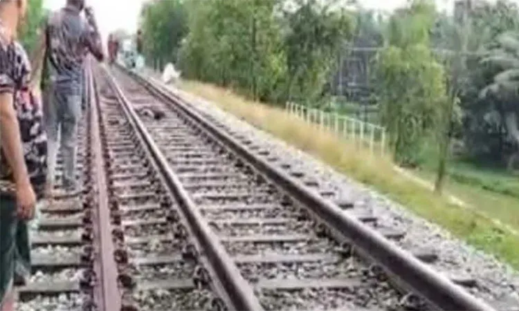 A 40-year-old man named Md. Abdullah was killed by a speeding train.