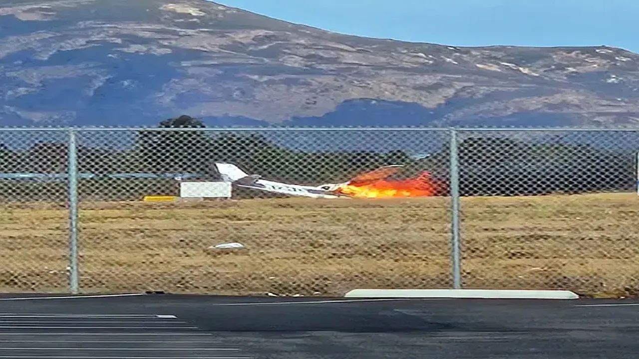2 Killed in Plane Crash at San Diego Airport