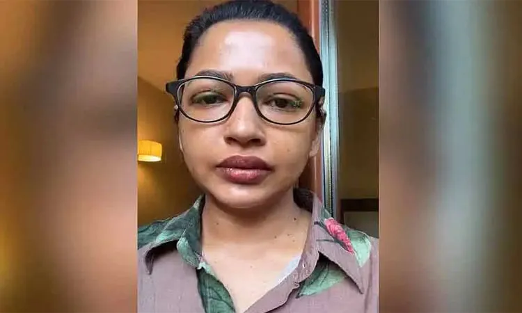 In a Facebook Live broadcast on Tuesday Actress Azmeri Haque Badhon.