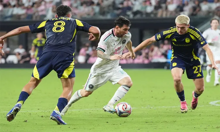 Lionel Messi scored his MLS-leading 19th goal of the season as Inter Miami played first-place Nashville to a 2-2 tie on Saturday night.