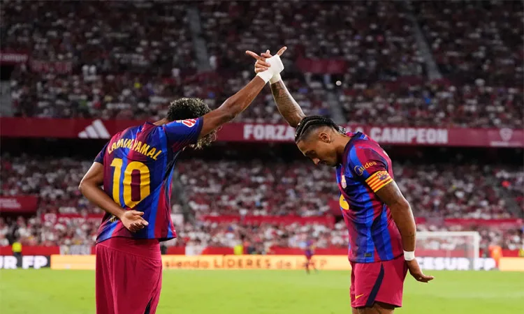 Raphinha continued his red-hot form with a hat trick in a 3-1 win at Sevilla as defending champion Barcelona recorded a seventh straight victory in La Liga on Saturday.