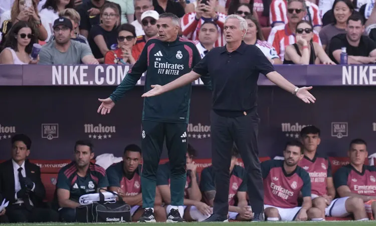 Real Madrid coach José Mourinho fiercely criticized the match referee and VAR following a 2-1 defeat to Atletico Madrid.
