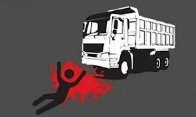 The fatal accident occurred around 4:30 AM on the Dhaka-Chattogram Highway.