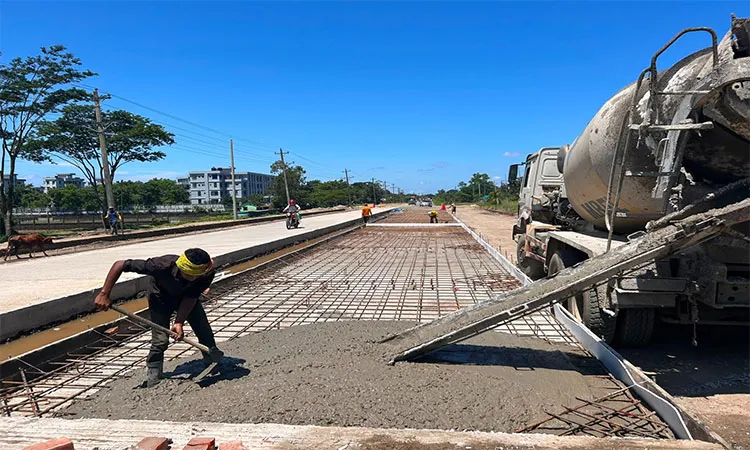 The Tk.75.93 crore project, implemented by contracting firm M.M. Builders & Engineers Limited under the Roads and Highways Department.