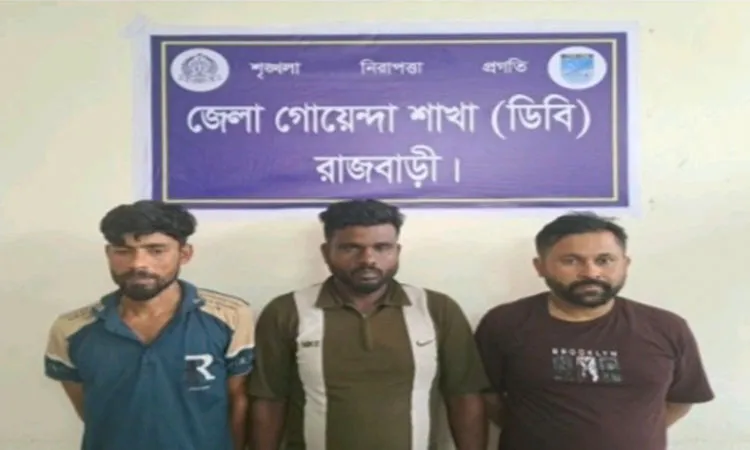 The arrested suspects are all residents of the Benapole area in Jashore district.