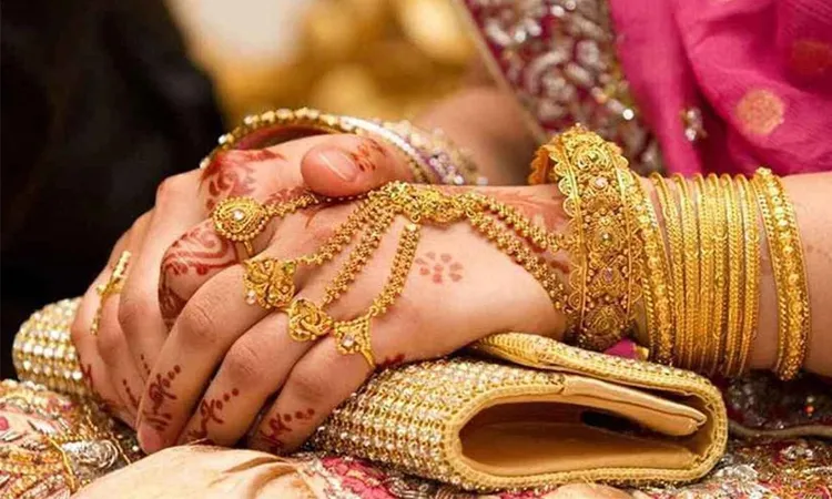 Big fall in gold prices