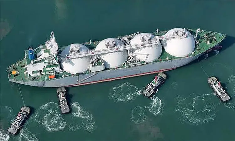LNG Carrier Vessel: Photo collected