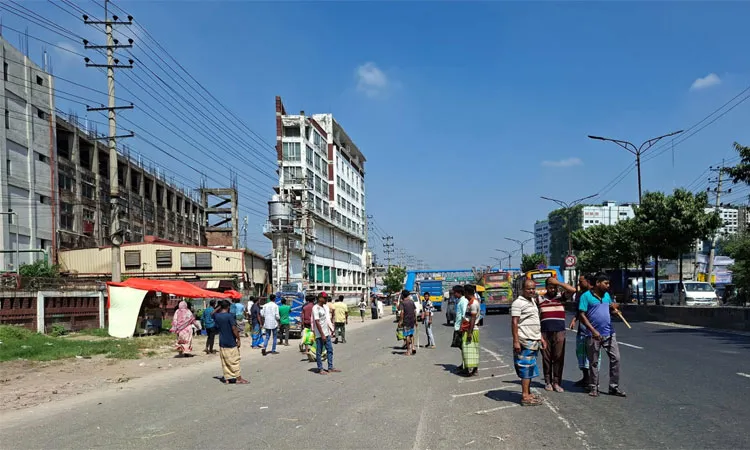 Demonstrators halted operating autorickshaws forced passengers to disembark and deflated vehicle tires.