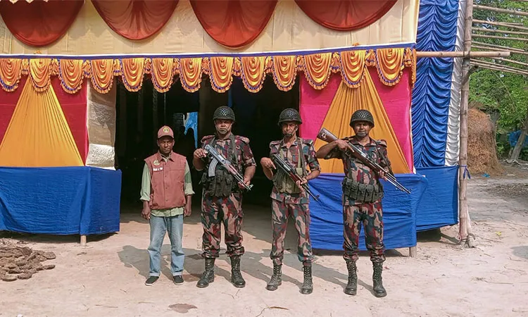 Phulbari Battalion Commander Lt Col Mohammad Arif-uz-Zaman, PSC, outlined the security measures during visits to the Rangamati Golla Kali Durga Mandir and the Shamshernagar Boliharpur Durga Mandir on Friday.
