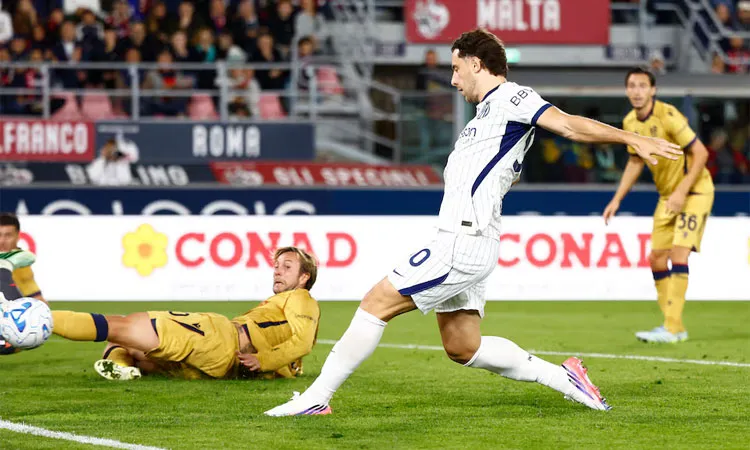 Bologna opened the scoring in the 10th minute through Tommaso Pobega.