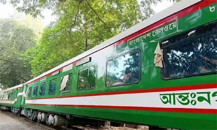 The coaches arrived around 4:00 AM following their entry into Bangladesh through the Darshana border on Friday.