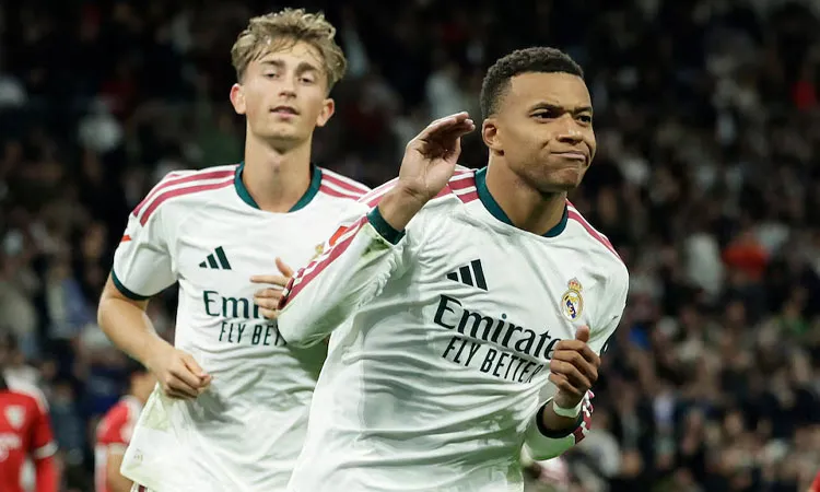 Mbappe doubled the lead in the 37th minute with a fine individual run and finish.