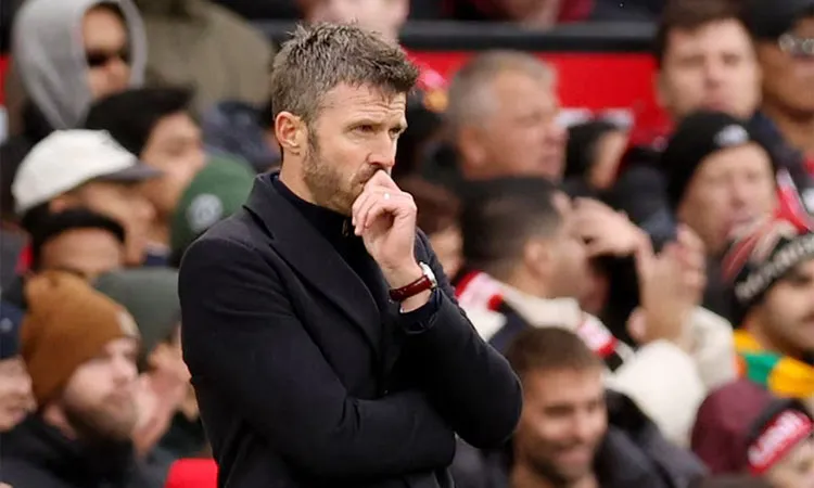 Manchester United manager Michael Carrick reacts After Manchester United Defeat